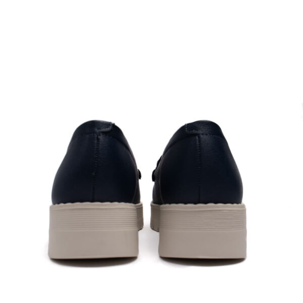 Mocassim Feminino Modare em Napa com Detalhe Dourado e Costuras Marinho - Imagem 4